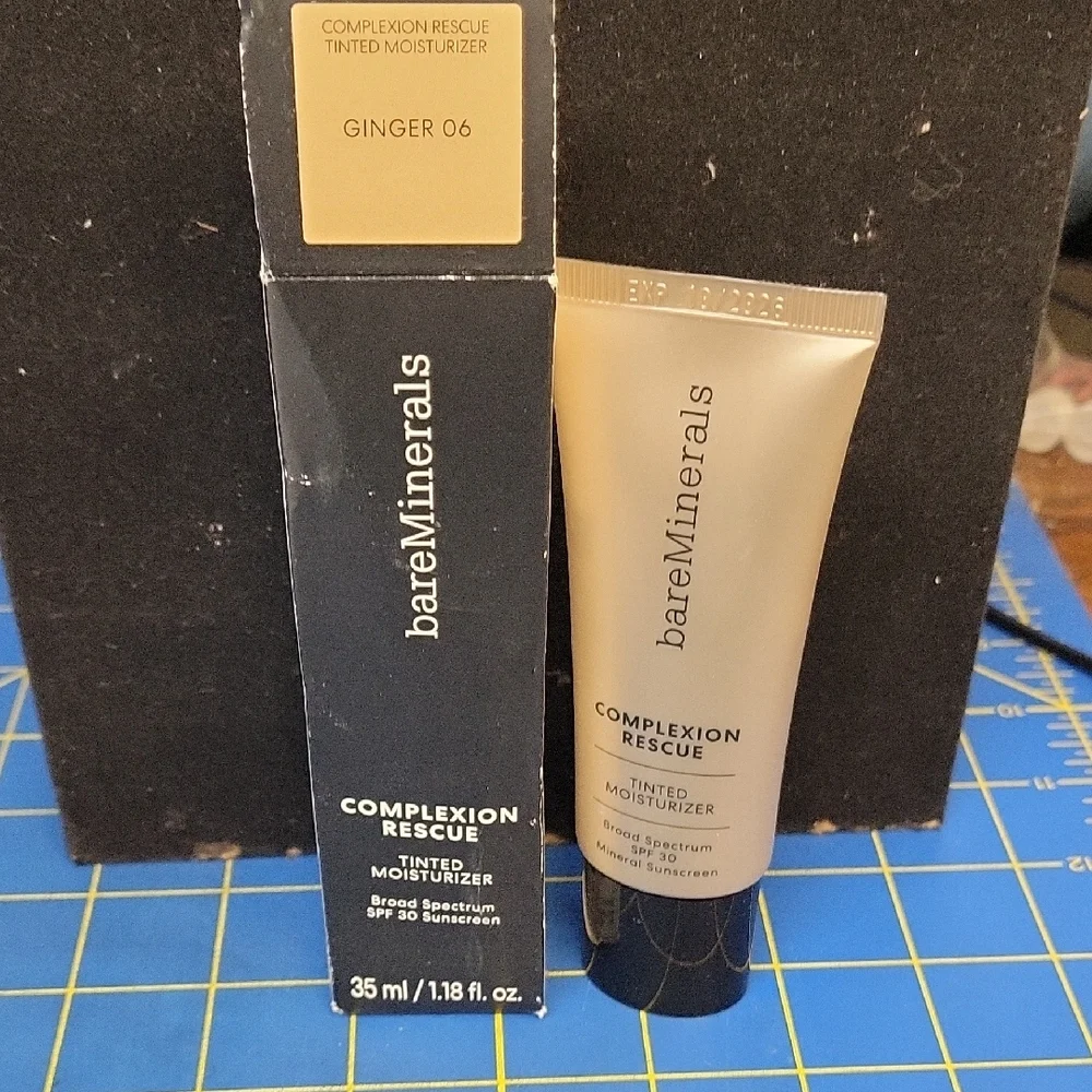 bareMinerals Complexion Rescue Tinted Moisturizer - Ginger 06